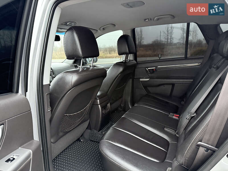 Внедорожник / Кроссовер Hyundai Santa FE 2011 в Коломые