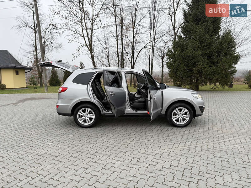 Внедорожник / Кроссовер Hyundai Santa FE 2011 в Коломые