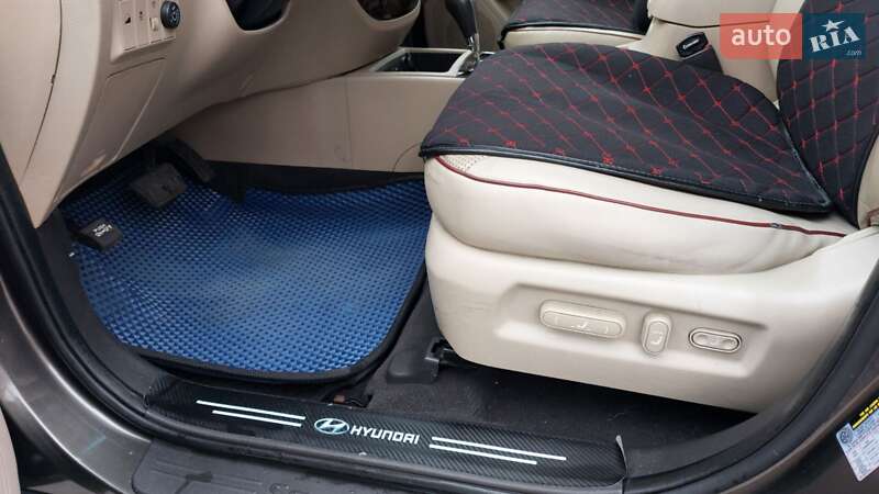 Внедорожник / Кроссовер Hyundai Santa FE 2011 в Запорожье