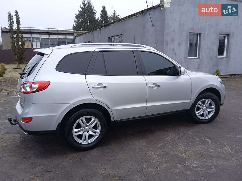 Внедорожник / Кроссовер Hyundai Santa FE 2011 в Березному