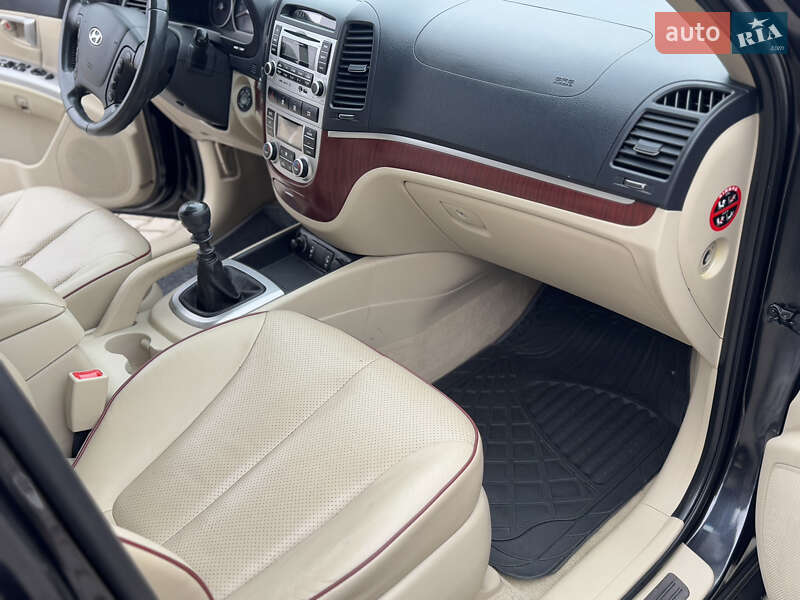 Внедорожник / Кроссовер Hyundai Santa FE 2009 в Ивано-Франковске