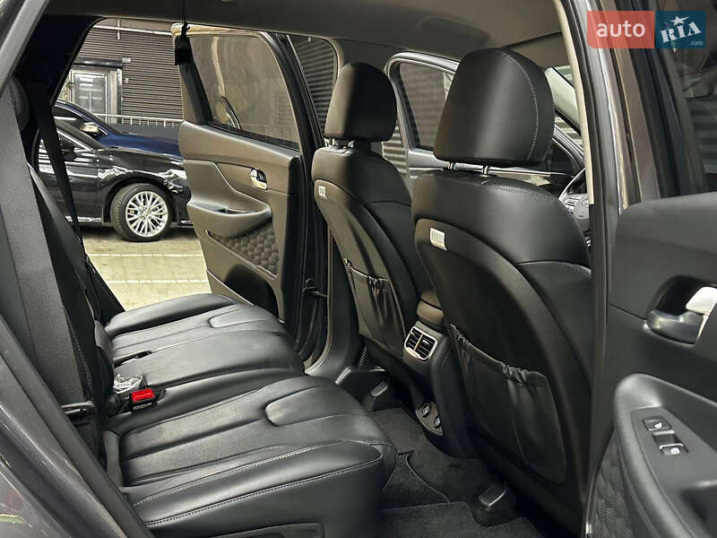 Внедорожник / Кроссовер Hyundai Santa FE 2020 в Киеве