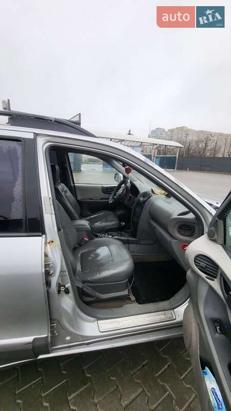 Позашляховик / Кросовер Hyundai Santa FE 2001 в Миколаєві фото 9 Позашляховик / Кросовер Hyundai Santa FE 2001 в Миколаєві