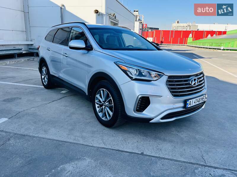 Внедорожник / Кроссовер Hyundai Santa FE 2016 в Киеве