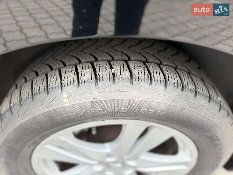 Позашляховик / Кросовер Hyundai Santa FE 2011 в Павлограді