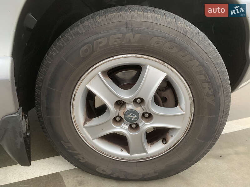 Внедорожник / Кроссовер Hyundai Santa FE 2003 в Киеве