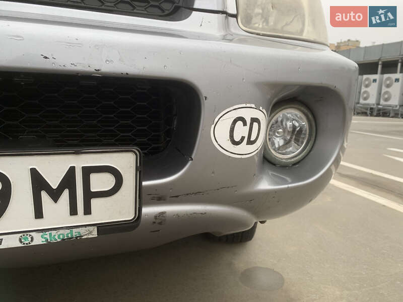 Внедорожник / Кроссовер Hyundai Santa FE 2003 в Киеве