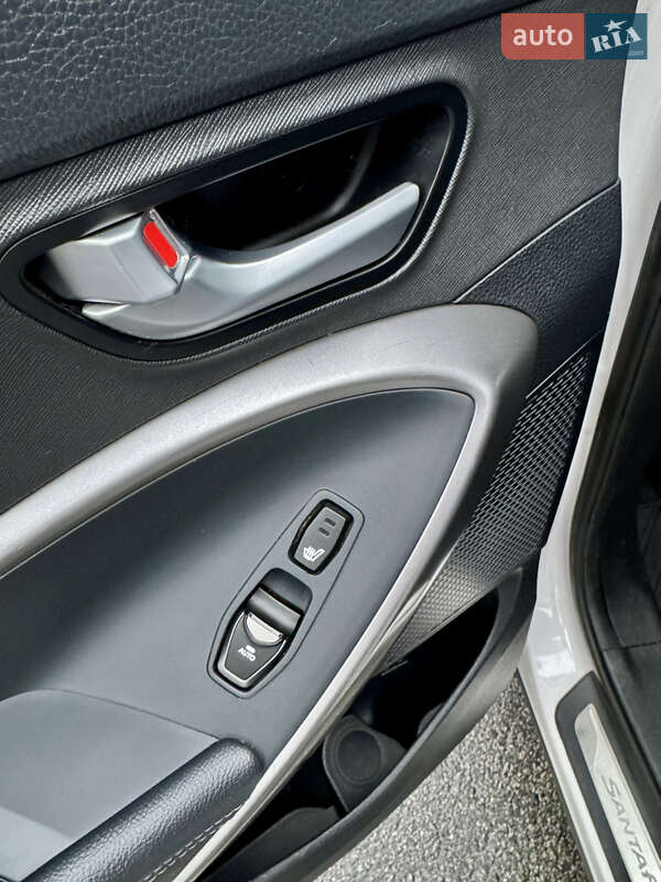 Внедорожник / Кроссовер Hyundai Santa FE 2014 в Полтаве фото 45 Внедорожник / Кроссовер Hyundai Santa FE 2014 в Полтаве