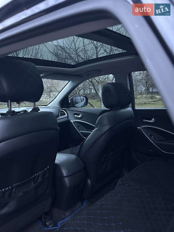 Внедорожник / Кроссовер Hyundai Santa FE 2013 в Ровно