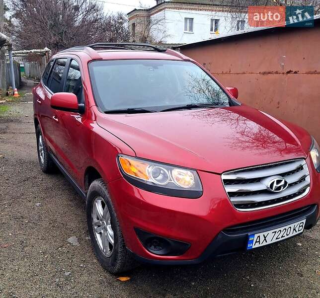 Внедорожник / Кроссовер Hyundai Santa FE 2012 в Харькове