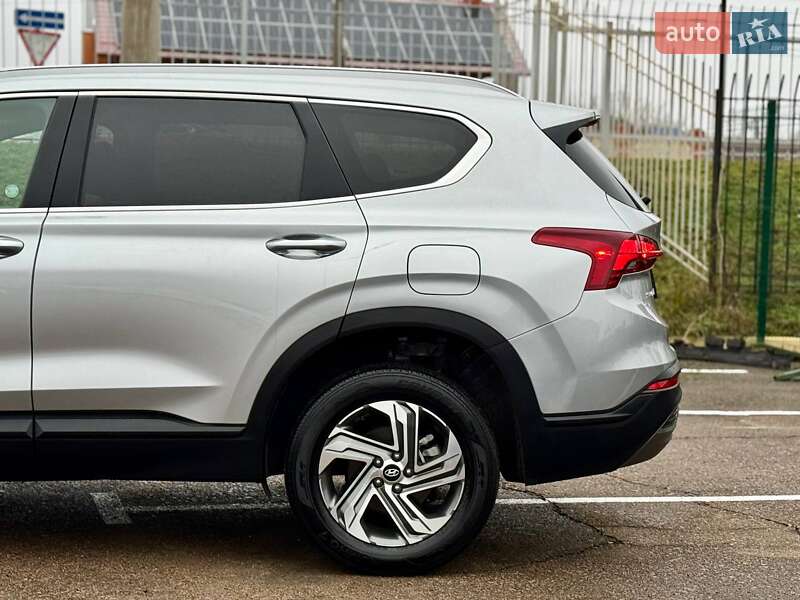 Внедорожник / Кроссовер Hyundai Santa FE 2023 в Киеве