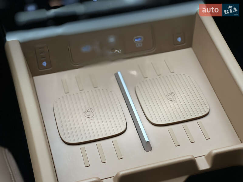 Внедорожник / Кроссовер Hyundai Santa FE 2024 в Киеве