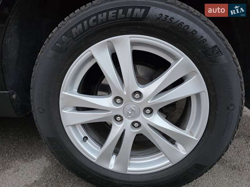 Внедорожник / Кроссовер Hyundai Santa FE 2011 в Луцке