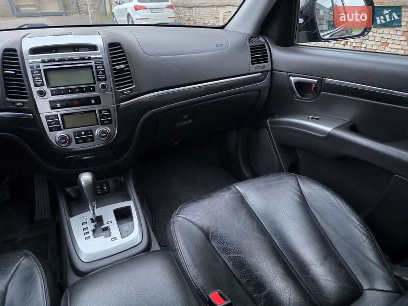 Внедорожник / Кроссовер Hyundai Santa FE 2011 в Луцке