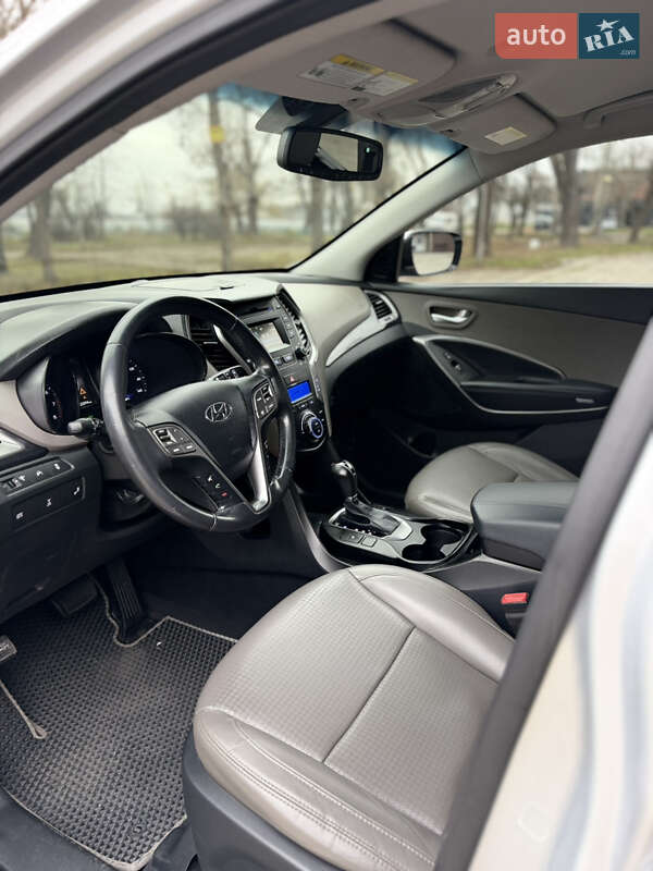 Внедорожник / Кроссовер Hyundai Santa FE 2013 в Запорожье