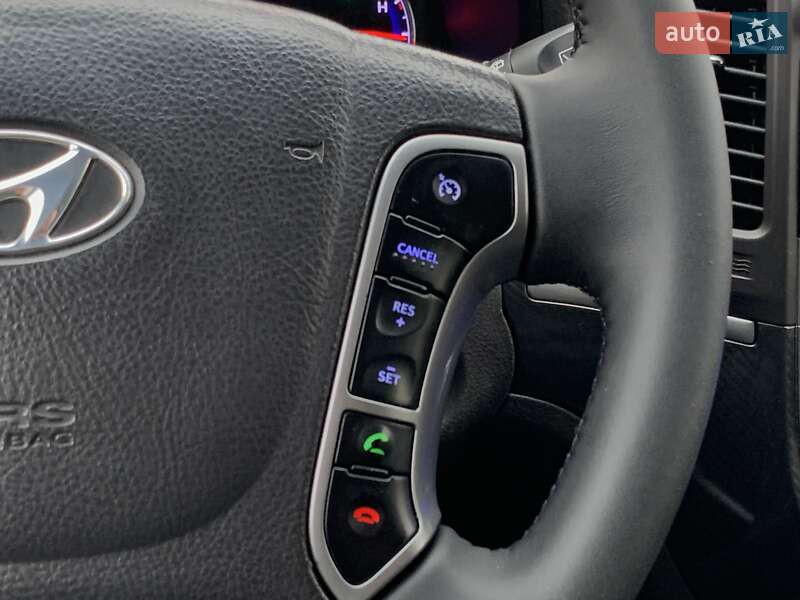 Внедорожник / Кроссовер Hyundai Santa FE 2011 в Бердичеве