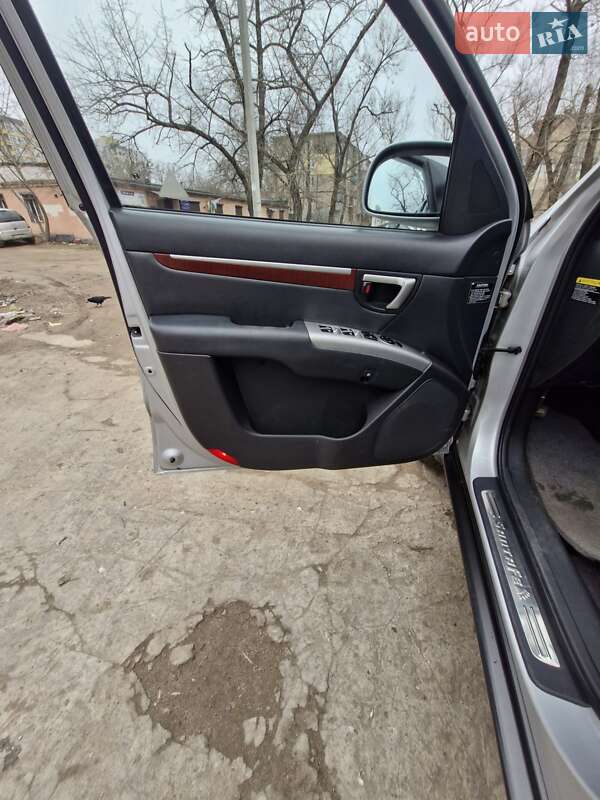 Позашляховик / Кросовер Hyundai Santa FE 2007 в Дніпрі