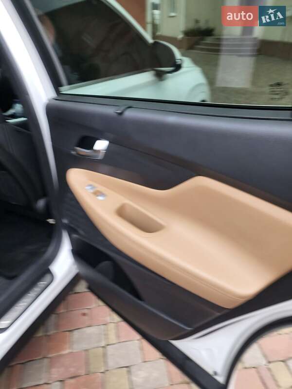 Позашляховик / Кросовер Hyundai Santa FE 2020 в Василькові