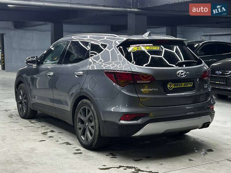 Позашляховик / Кросовер Hyundai Santa FE 2015 в Чернівцях