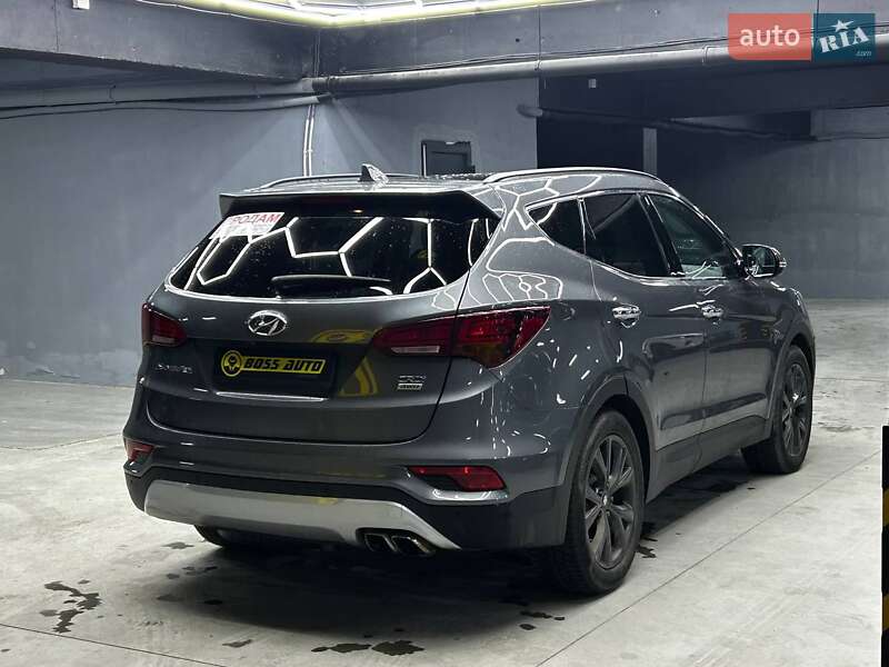 Позашляховик / Кросовер Hyundai Santa FE 2015 в Чернівцях
