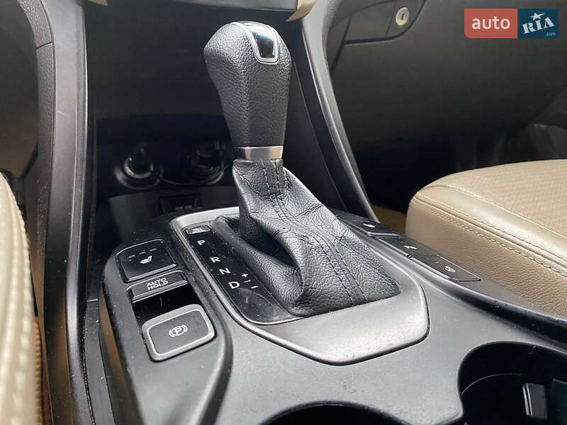 Позашляховик / Кросовер Hyundai Santa FE 2013 в Львові