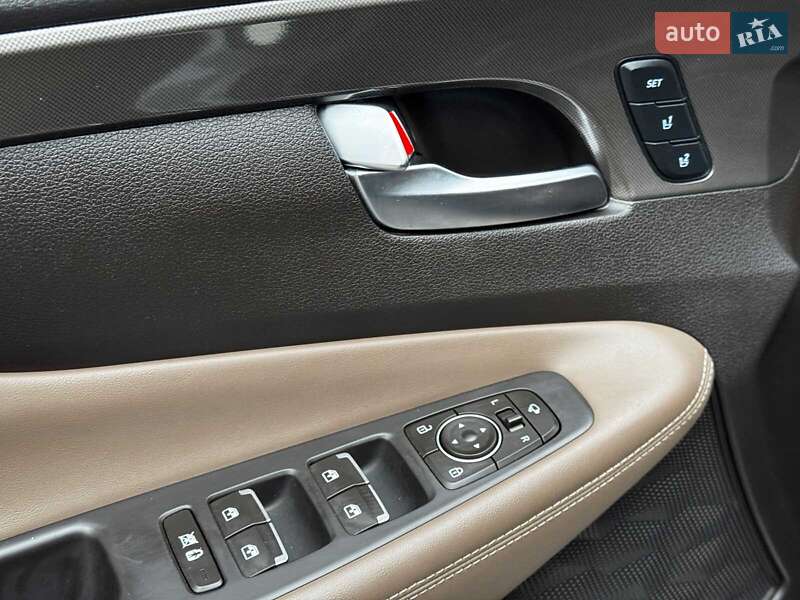 Внедорожник / Кроссовер Hyundai Santa FE 2019 в Киеве фото 35 Внедорожник / Кроссовер Hyundai Santa FE 2019 в Киеве
