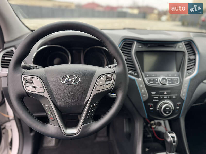 Позашляховик / Кросовер Hyundai Santa FE 2013 в Дубні