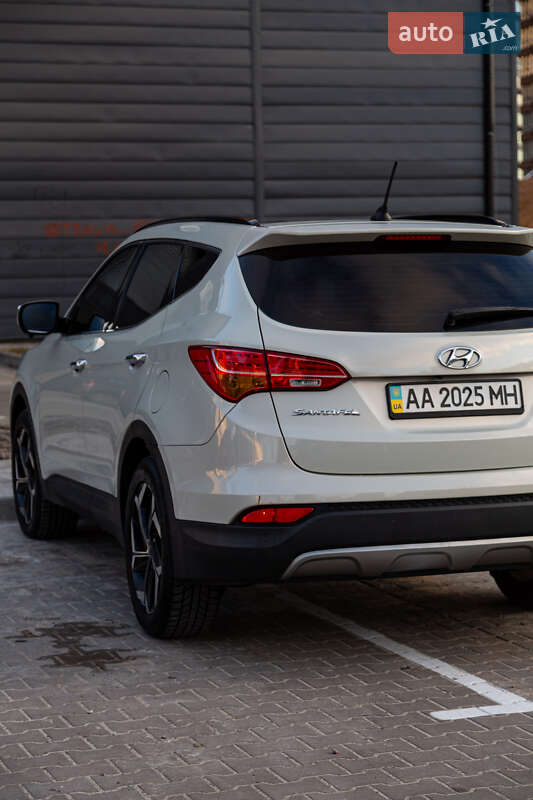 Позашляховик / Кросовер Hyundai Santa FE 2013 в Києві