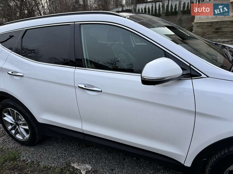 Позашляховик / Кросовер Hyundai Santa FE 2016 в Кам'янець-Подільському