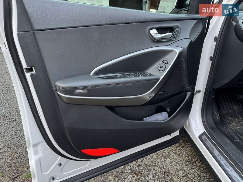 Позашляховик / Кросовер Hyundai Santa FE 2016 в Кам'янець-Подільському