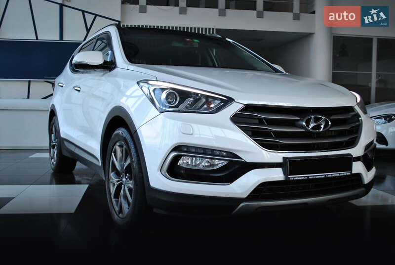 Позашляховик / Кросовер Hyundai Santa FE 2016 в Рівному