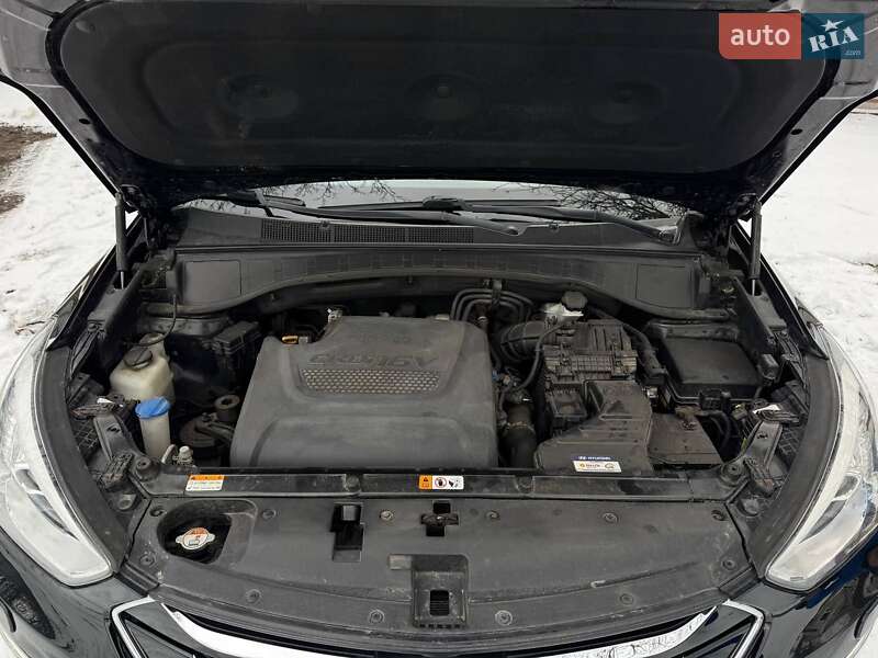 Внедорожник / Кроссовер Hyundai Santa FE 2013 в Киеве