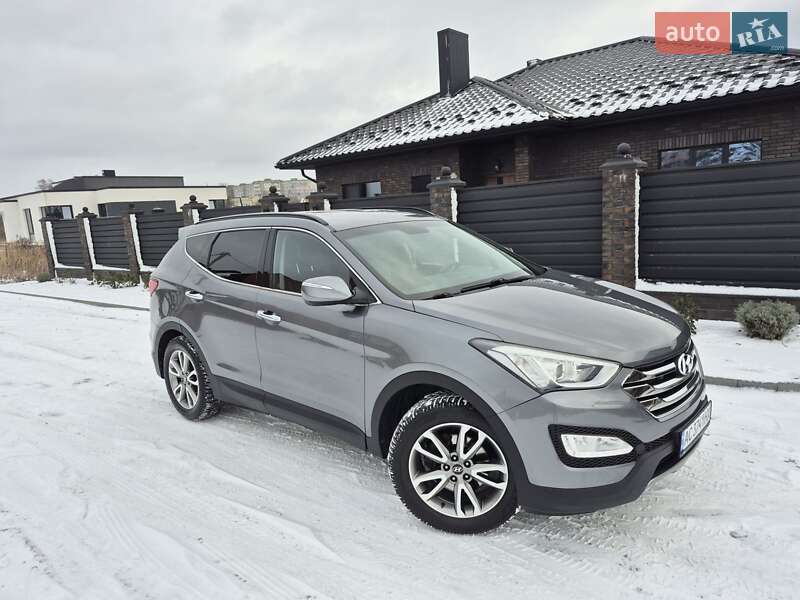 Позашляховик / Кросовер Hyundai Santa FE 2012 в Рівному