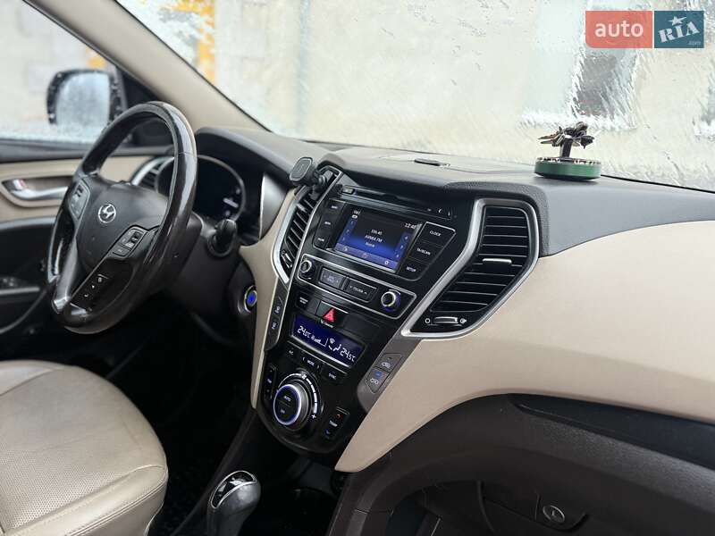 Позашляховик / Кросовер Hyundai Santa FE 2017 в Коломиї