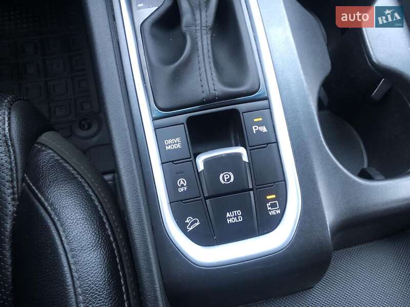 Внедорожник / Кроссовер Hyundai Santa FE 2020 в Полтаве