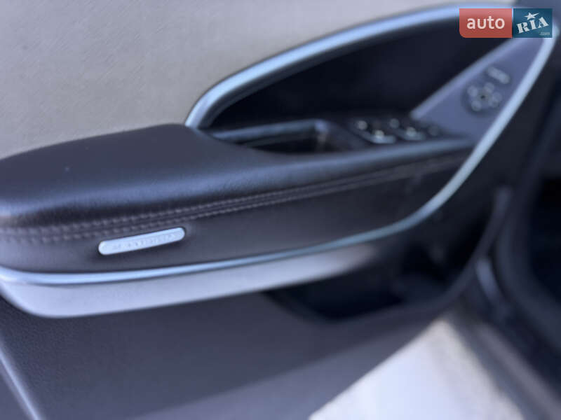 Позашляховик / Кросовер Hyundai Santa FE 2017 в Коломиї