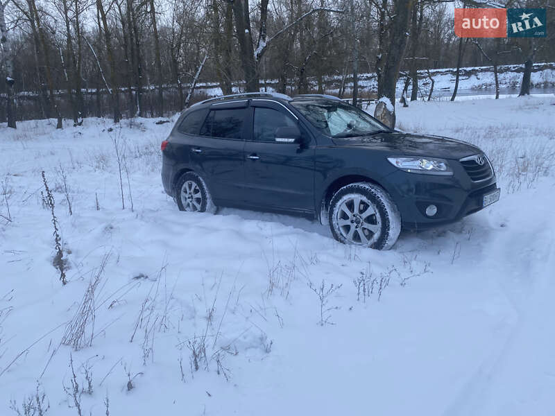 Позашляховик / Кросовер Hyundai Santa FE 2011 в Полтаві