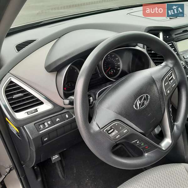 Позашляховик / Кросовер Hyundai Santa FE 2015 в Бердичеві фото 14 Позашляховик / Кросовер Hyundai Santa FE 2015 в Бердичеві