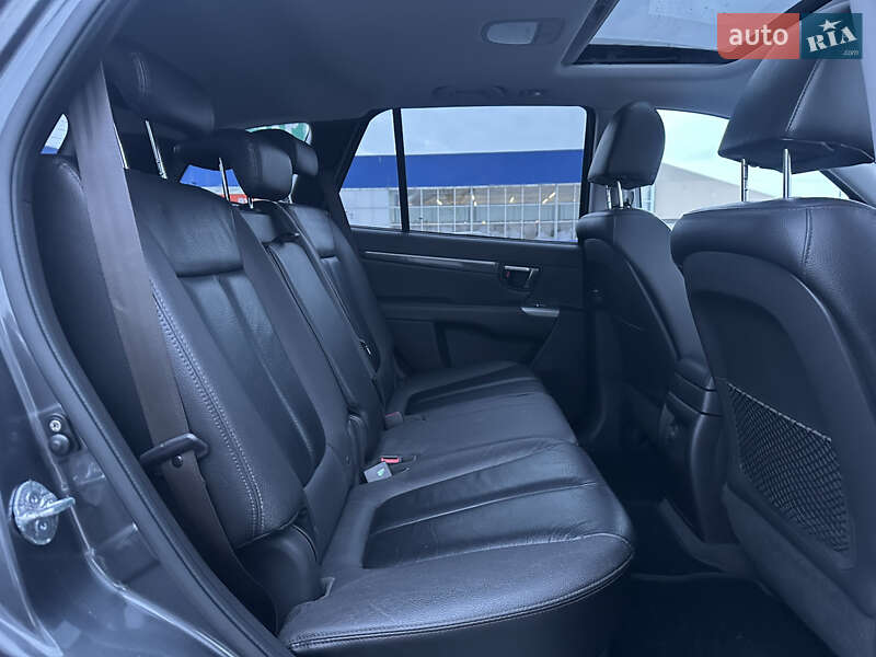 Внедорожник / Кроссовер Hyundai Santa FE 2010 в Луцке