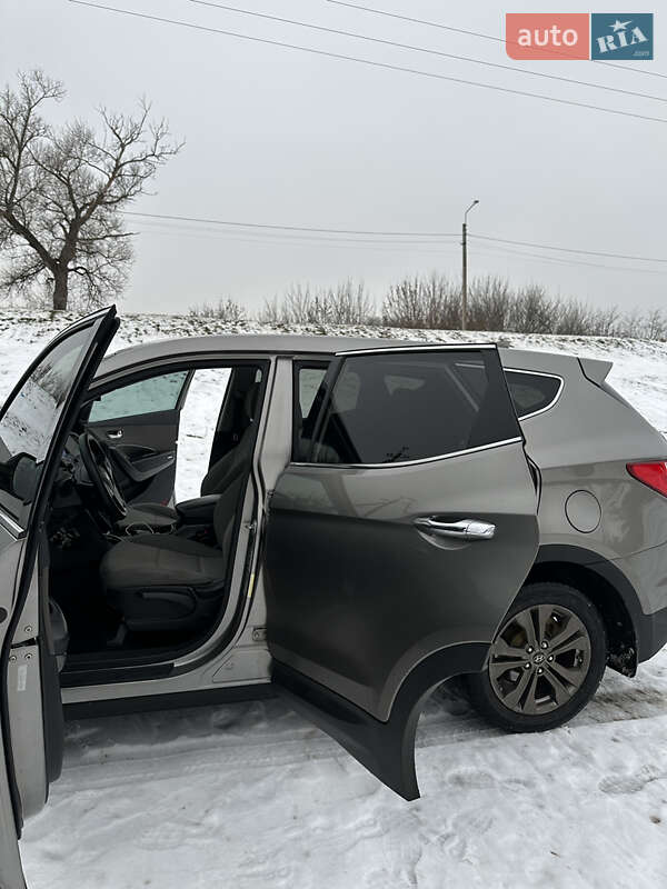 Внедорожник / Кроссовер Hyundai Santa FE 2013 в Кременчуге фото 4 Внедорожник / Кроссовер Hyundai Santa FE 2013 в Кременчуге