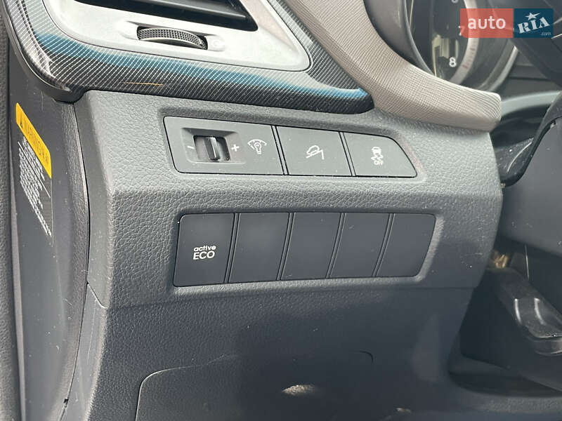 Внедорожник / Кроссовер Hyundai Santa FE 2015 в Киеве