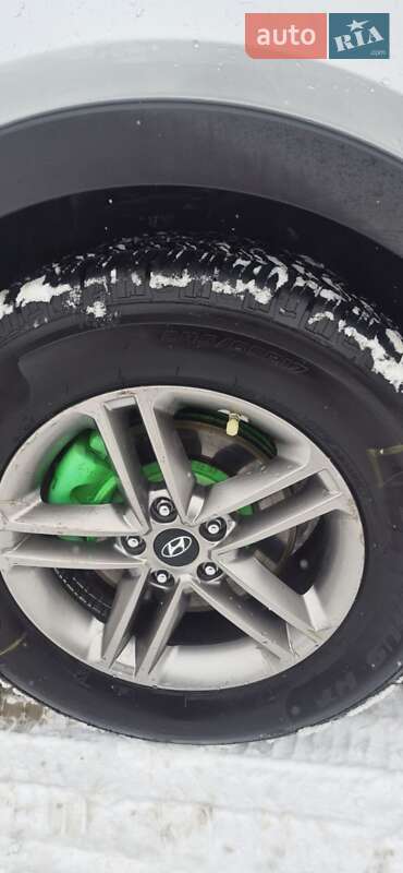 Внедорожник / Кроссовер Hyundai Santa FE 2016 в Хмельницком