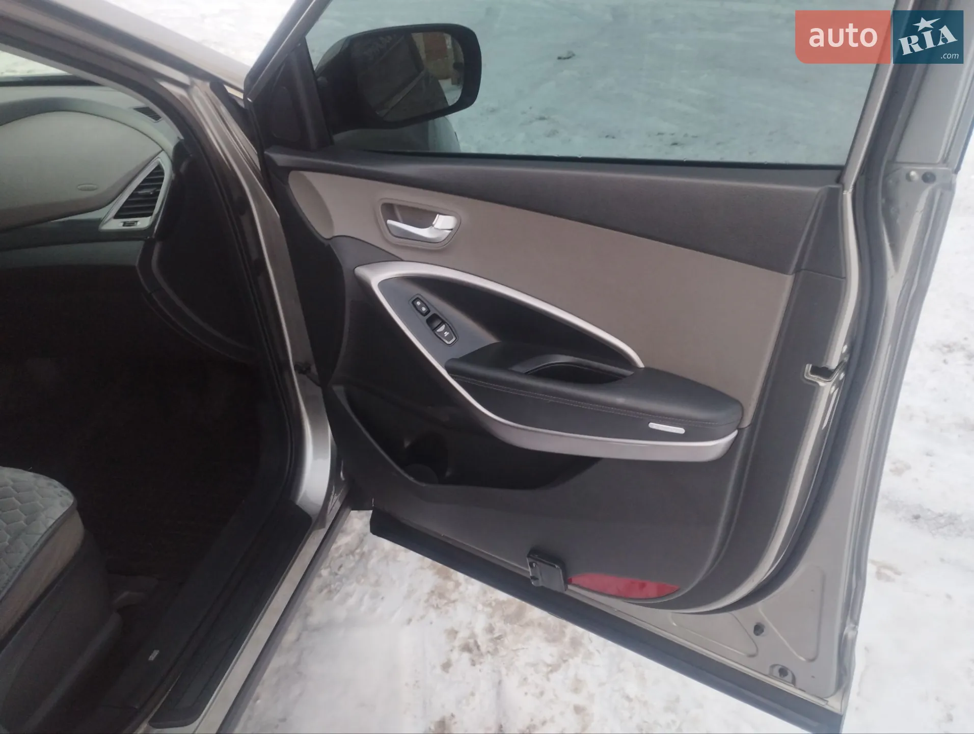 2015 Hyundai Santa Fe - мініатюра 27