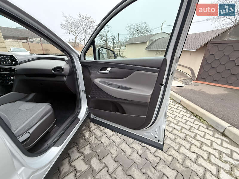 Внедорожник / Кроссовер Hyundai Santa FE 2019 в Одессе