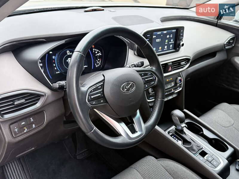 Внедорожник / Кроссовер Hyundai Santa FE 2019 в Одессе