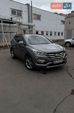 Позашляховик / Кросовер Hyundai Santa FE 2016 в Миколаєві