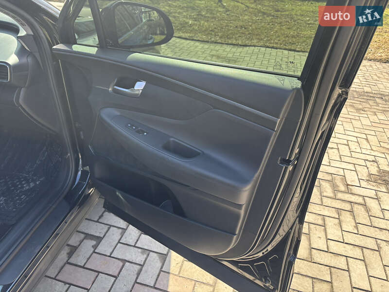 Внедорожник / Кроссовер Hyundai Santa FE 2023 в Николаеве
