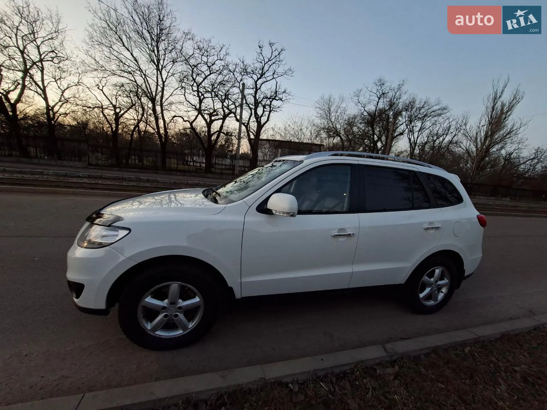 2010 Hyundai Santa Fe - мініатюра 28