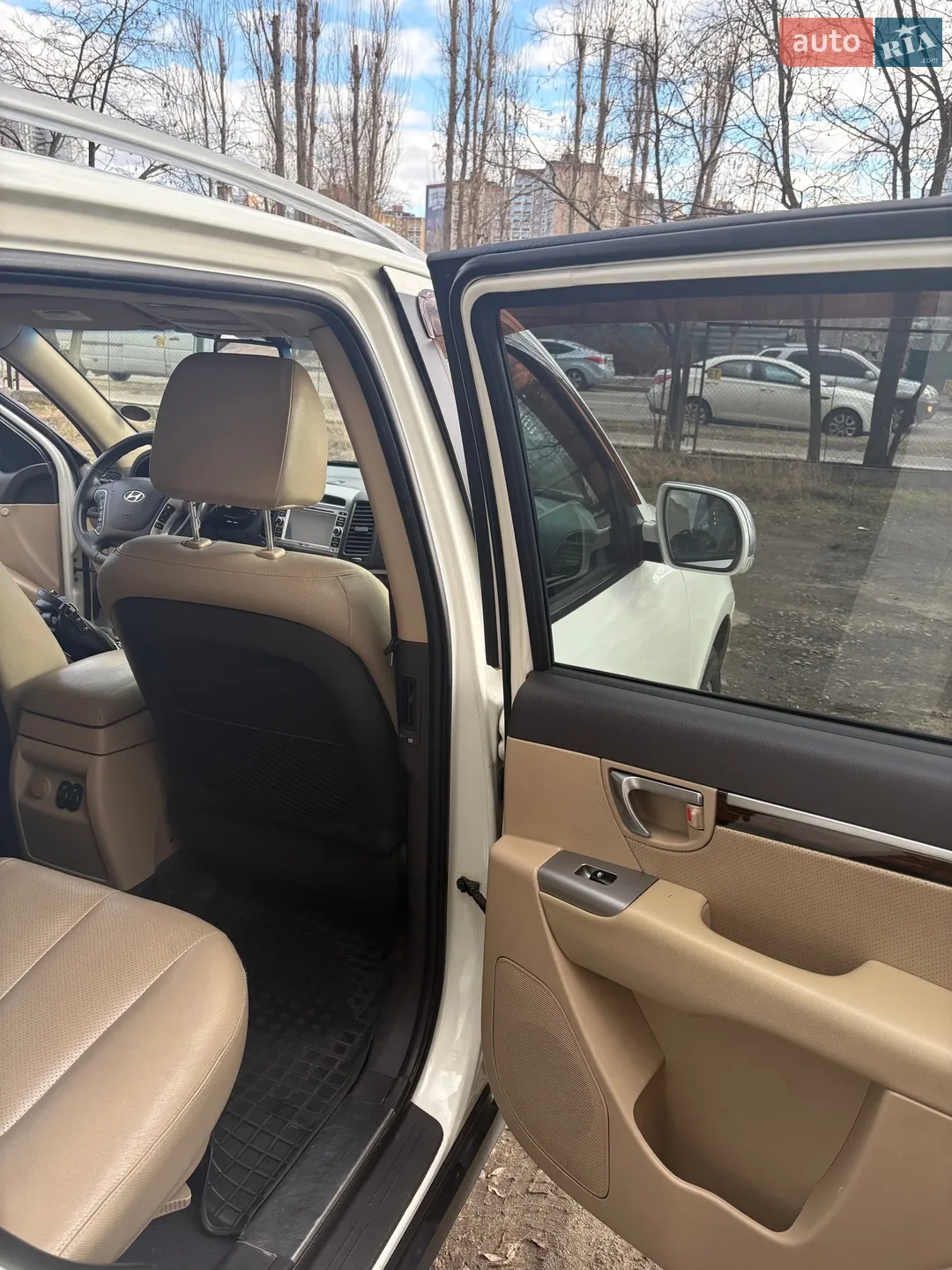2011 Hyundai Santa Fe - мініатюра 17