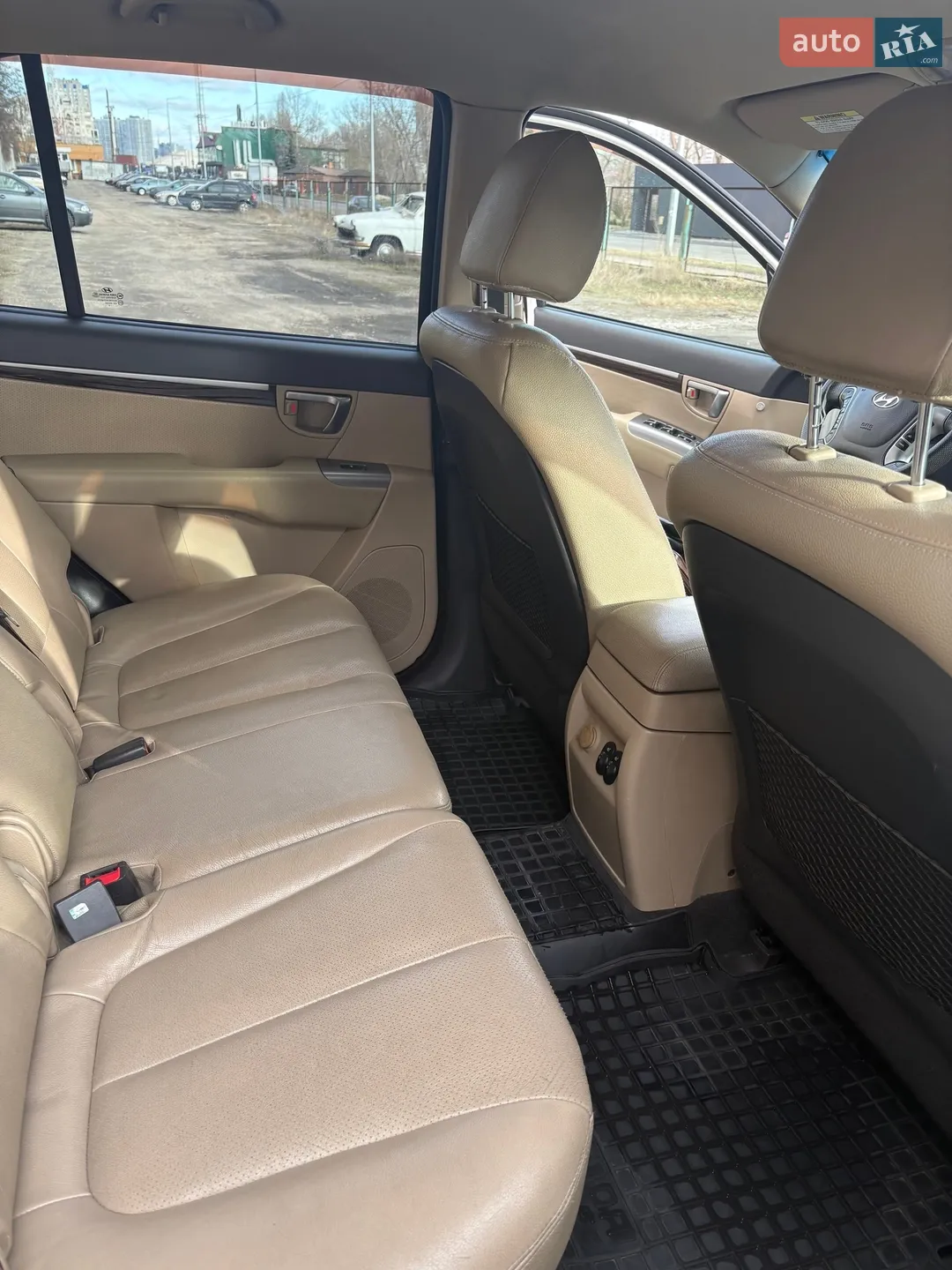 2011 Hyundai Santa Fe - мініатюра 24